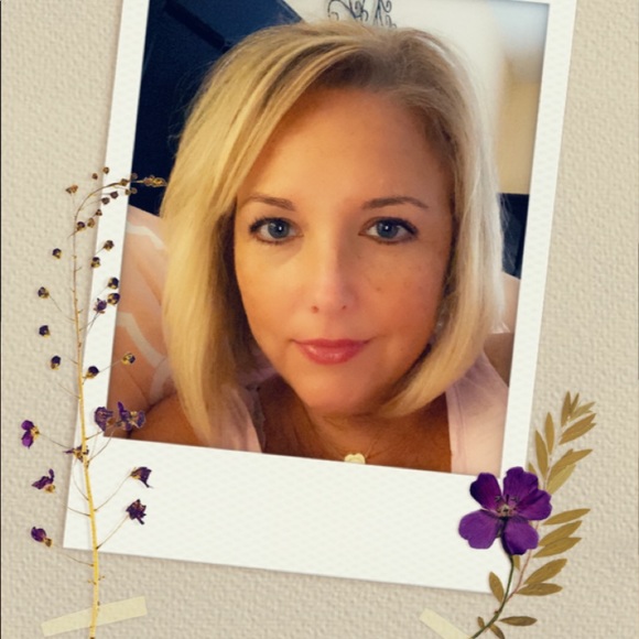 Meet your Posher, Anna - Picture 1 of 1